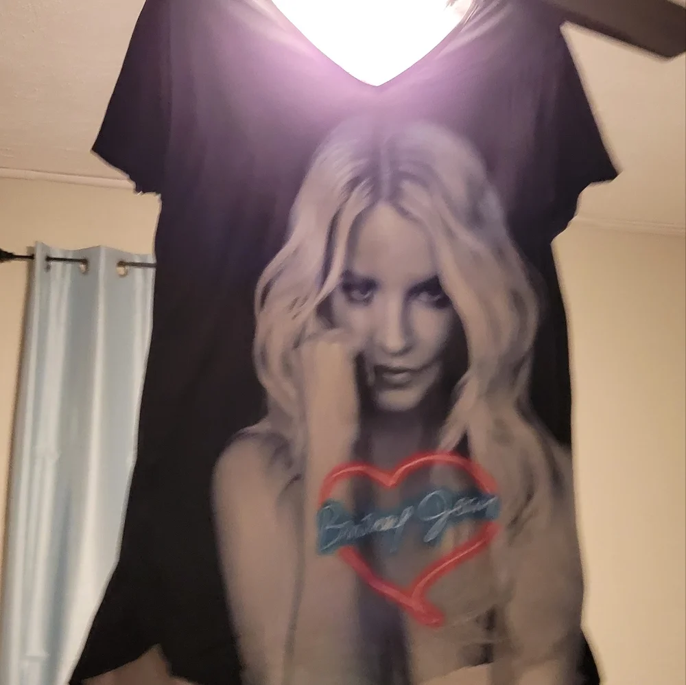NEW-BRITNEY SPEARS NIGHTSHIRT...NWT - Picture 2 of 9